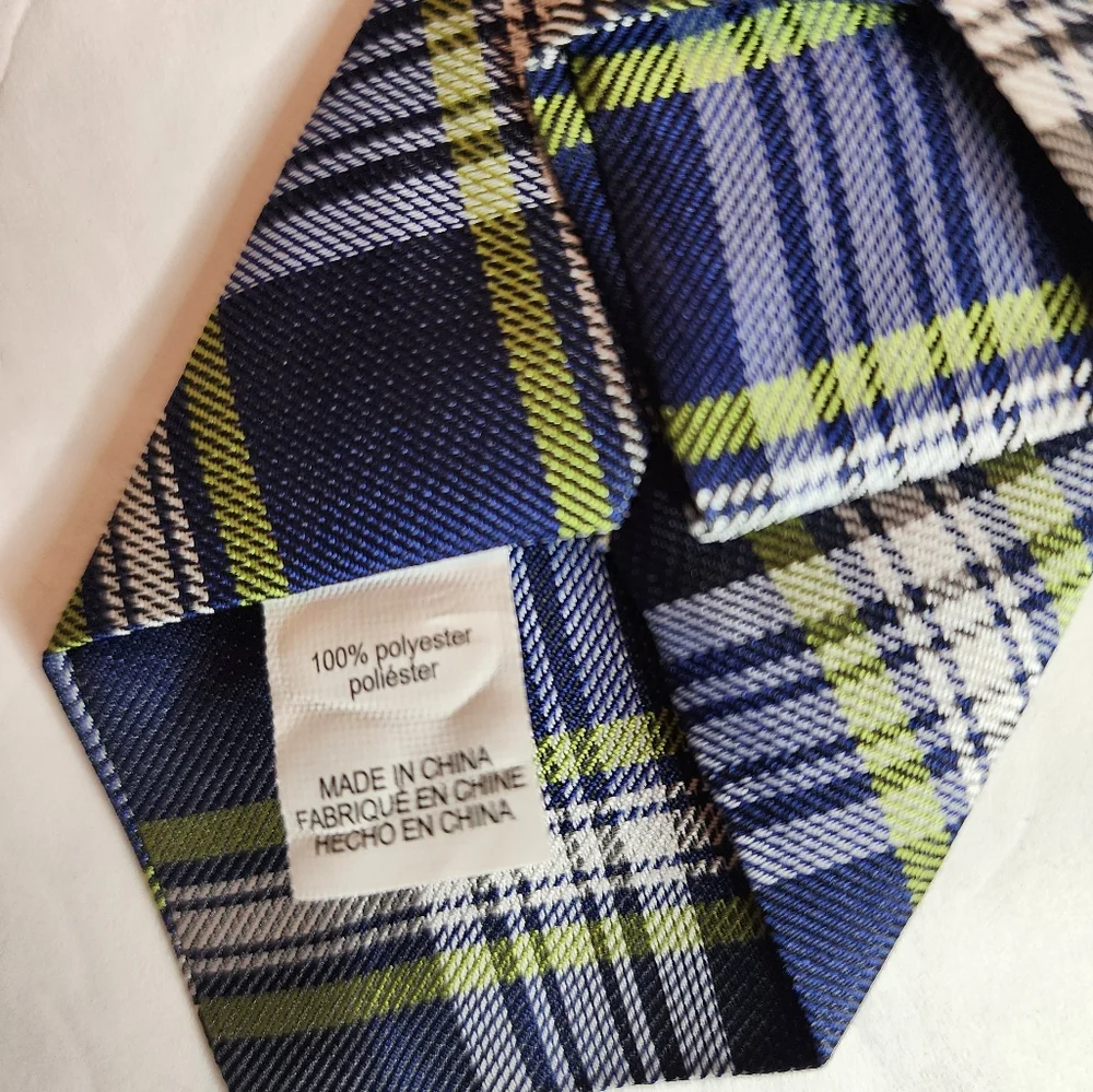 Young Boys Clip On Neck Tie in Navy Plaid New Without Tags
